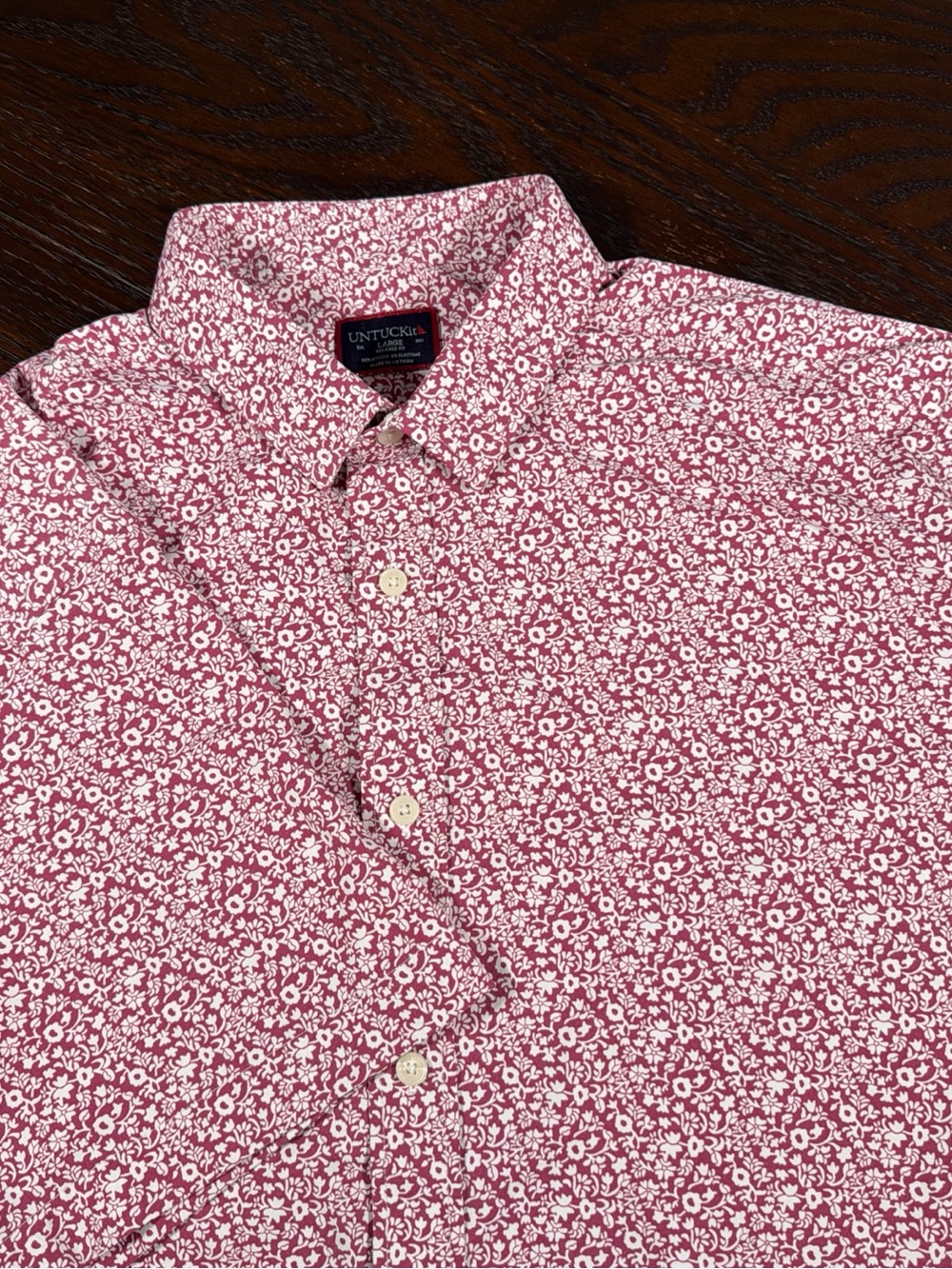 UNTUCKit Men's Red and White Floral Button-Down Shirt